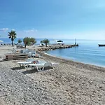 Marante With Heated Private Pool Podstrana