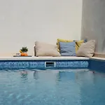 Marante With Heated Private Pool Podstrana