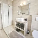 Marante With Heated Private Pool 빌라