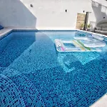 Marante With Heated Private Pool *