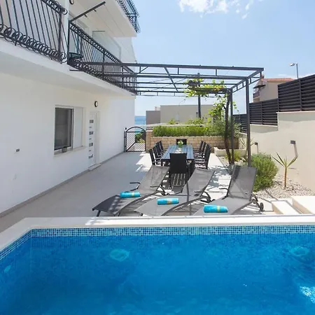 Marante With Heated Private Pool
