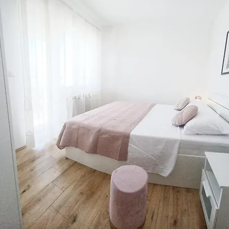Marante With Heated Private Pool Villa Podstrana