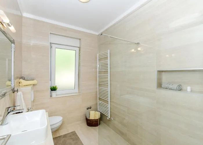 Marante With Heated Private Pool Villa