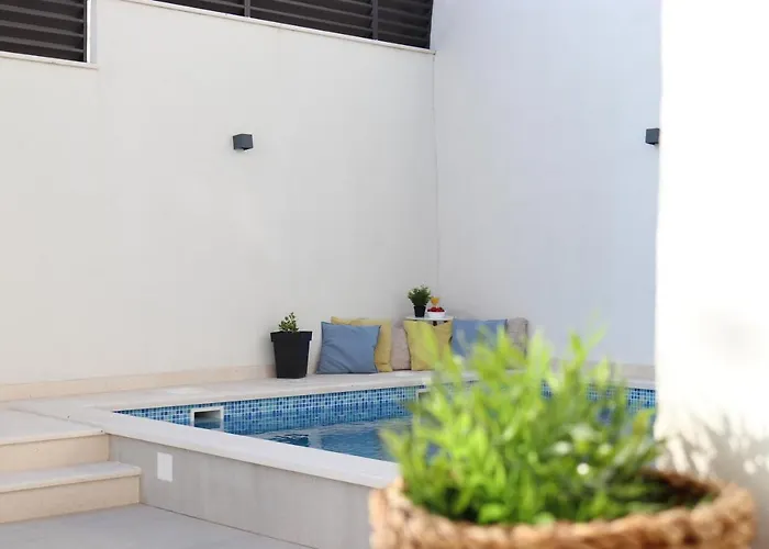 Marante With Heated Private Pool Villa *