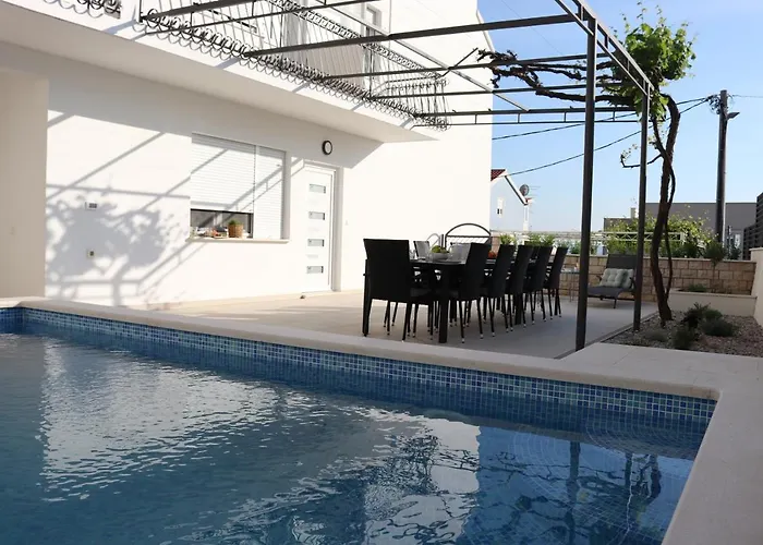 Marante With Heated Private Pool Villa *